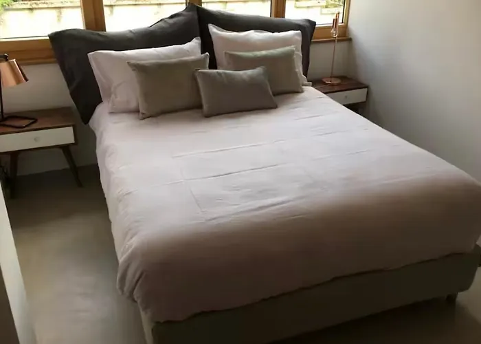 Apartament Ravissant Vue Lausanne Avec Terrasse *